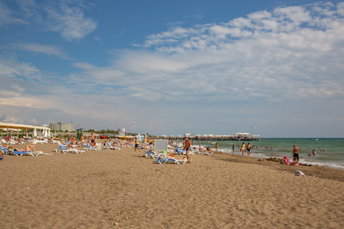 Strand aan de Turkse Riviera